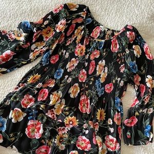 Floral print quarter length shirt